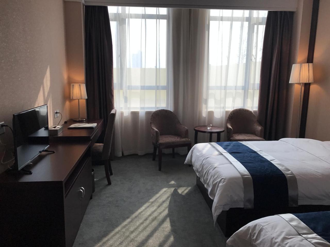 Hubei Airport Business Hotel Tianhe Airport Branch Ухан Екстериор снимка